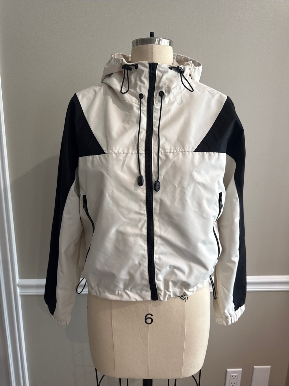 ZYIA White and Black Colorblock Hooded Windbreaker